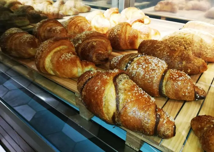 Couette-café Arianna Salernes